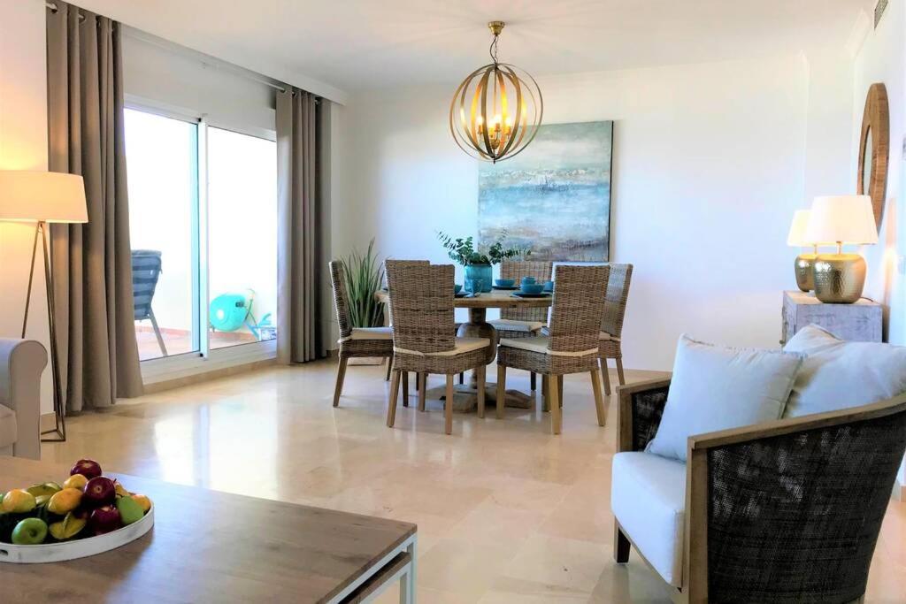 Penthouse Bermuda Beach 2 إِستيبونا المظهر الخارجي الصورة
