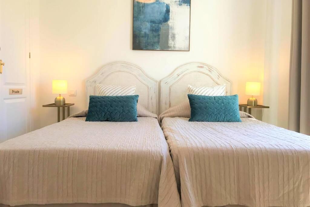 Penthouse Bermuda Beach 2 إِستيبونا المظهر الخارجي الصورة
