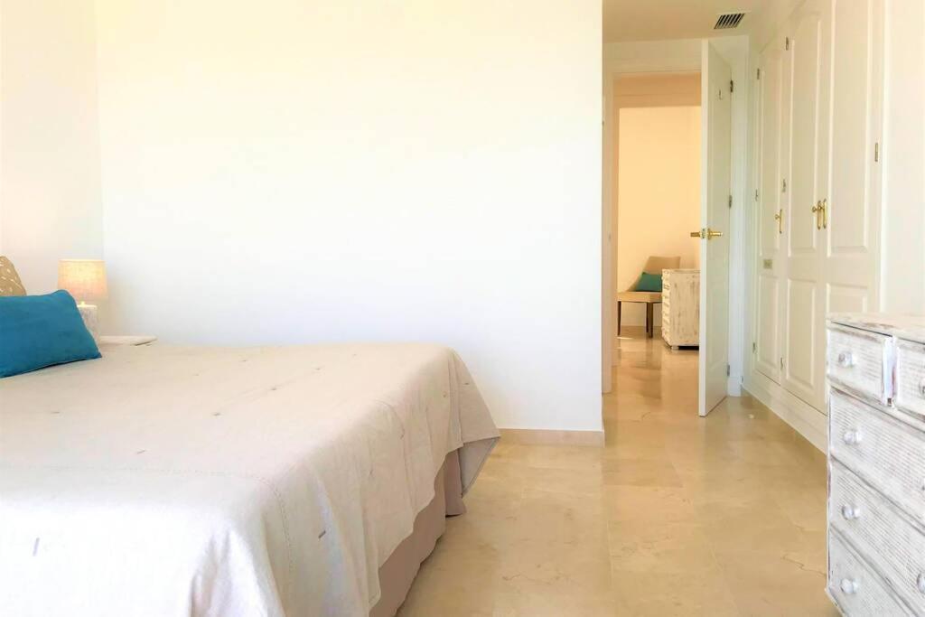 Penthouse Bermuda Beach 2 إِستيبونا المظهر الخارجي الصورة
